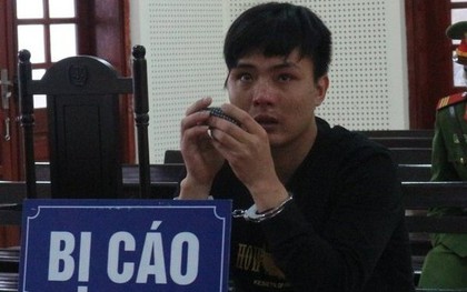 Ông bố trẻ bật khóc nức nở khi nhắc đến vợ và 3 đứa con nhỏ