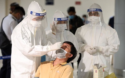 Ngày 16/10, Hà Nội thêm 12 ca mắc Covid-19 mới, 8 trường hợp về từ TP. Hồ Chí Minh