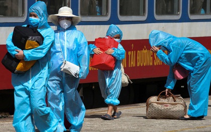 Thượng tá công an 3 lần xung phong vào Nam đón dân về quê: "Việc nghĩa tình như đưa đồng bào về thì ai mà không giúp"