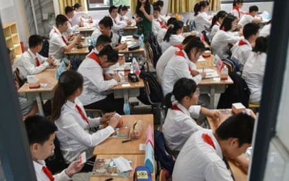 Trung Quốc thông qua luật giáo dục giảm áp lực bài tập về nhà cho học sinh