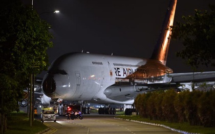 Hình ảnh độc nhất vô nhị: Siêu máy bay A380 xếp hàng đi trên đường phố Singapore và cái kết buồn cho những gã khổng lồ của bầu trời