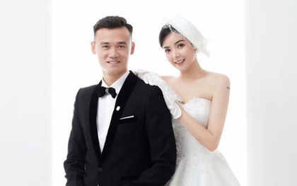 Tiền đạo rời đội tuyển Việt Nam chuẩn bị kết hôn với bà xã xinh như hot girl