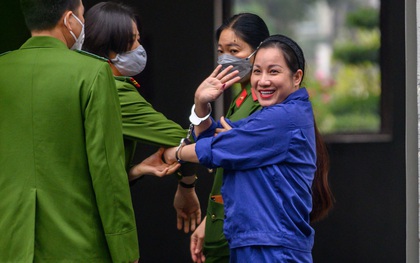 Vợ "Đường Nhuệ" bị giam vẫn trang điểm, sơn móng tay đỏ chót ra tòa, có bất thường không?