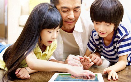 Chuyên gia giáo dục công nghệ tiết lộ: Cha mẹ thông minh đều hỏi 5 câu hỏi này trước khi thêm ứng dụng mới vào điện thoại của con, có vậy trẻ mới phát triển vượt bậc!