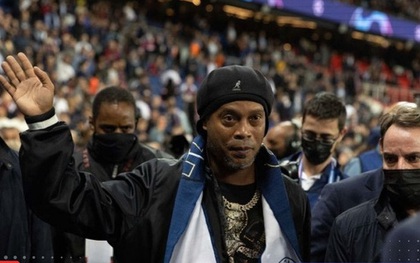NÓNG: Ronaldinho đối mặt nguy cơ ngồi tù lần thứ 2