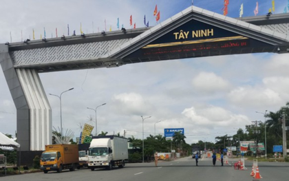 Tây Ninh: Chủ tịch phường tử vong trong tư thế treo cổ