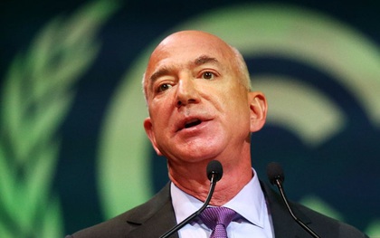 Không sao kê, không nói chuyện qua lại, Jeff Bezos vừa bán 2 tỷ USD cổ phiếu Amazon để "cứu thế giới"