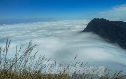 Đỉnh Mẫu Sơn trời rét 1 độ C, xuất hiện sương mù mờ ảo, nhiều khả năng có băng tuyết