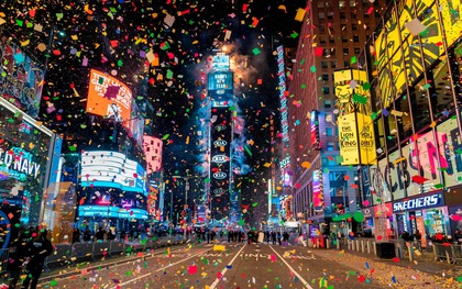 Thế giới năm 2021 qua ảnh: Quá nhiều biến động, đau thương chất chồng nhưng cũng có những khoảnh khắc đẹp không thể quên
