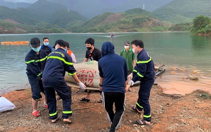 Lật ghe khi vào rừng lấy mây, 1 người chết