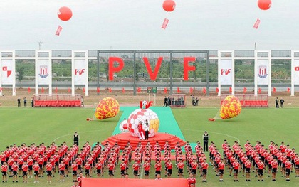 Tập đoàn Vingroup chính thức tặng lại Trung tâm Đào tạo Bóng đá trẻ PVF