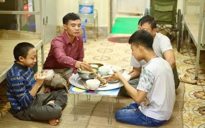 Gia đình đặc biệt trong ký túc xá trường Đại học Bách khoa Hà Nội