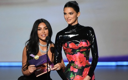 Kim “siêu vòng 3” thừa nhận từng bị nhầm là... mẹ của cô em siêu mẫu Kendall Jenner, lí do lại gây xúc động mạnh