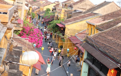 Quảng Nam tăng cường chống dịch, phạt khách không mang khẩu trang