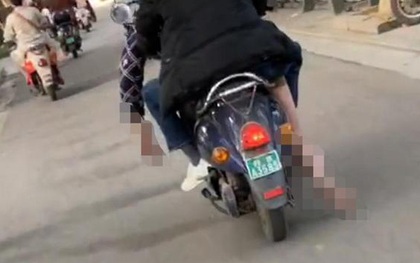 Người đàn ông chở bạn trên xe điện, ai cũng nghĩ là say xỉn cho đến khi nhìn xuống bàn chân anh ta mới thất kinh gọi ngay cảnh sát