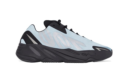 Tháng Bảy này, giày adidas Yeezy 700 MNVN "Blue Tint" liệu có ra mắt ở Việt Nam?