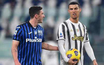 Đồng nghiệp xấu hổ kể lại khoảnh khắc bị Ronaldo đối xử phũ phàng trên sân