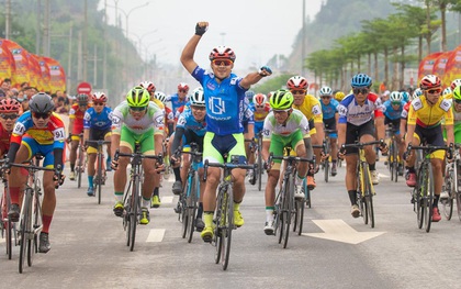 Cuộc so tài hấp dẫn vòng quanh thành phố Cao Bằng khai màn giải đua xe đạp Cúp Truyền hình TP.HCM 2021
