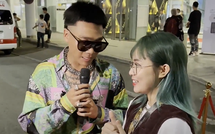 Wowy gặp gỡ MisThy tại Rap Việt All-Star Concert, trò chuyện một hồi rồi chốt tỉnh bơ: "Chắc anh nói vậy em không hiểu gì đâu nhỉ?"
