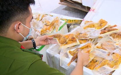 Thu giữ nửa tấn gà ủ muối nhập lậu giá chỉ 50.000 đồng nửa con