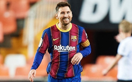 Messi đá hỏng phạt đền nhưng vẫn hóa người hùng nhờ có đồng đội hỗ trợ sửa sai