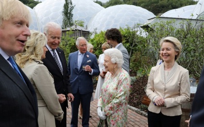 Tổng thống Mỹ Biden lần đầu gặp Nữ hoàng Anh Elizabeth
