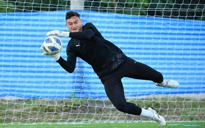 Đặng Văn Lâm tràn đầy năng lượng trong buổi tập đầu tiên tại Thái Lan chuẩn bị cho AFC Champions League 2021