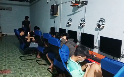 Bất chấp quy định phòng dịch, 12 người tụ tập chơi game bị xử phạt 180 triệu đồng