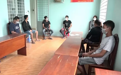 Tụ tập nhậu nhẹt, đỏ đen vẫn diễn ra trong lúc giãn cách xã hội