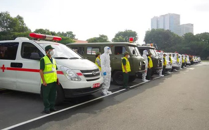 Cận cảnh đội hình xe cứu thương Bộ Quốc phòng điều động đến TP.HCM tham gia chống dịch Covid-19