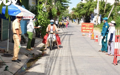 Phạt 180 triệu đồng nhóm người tụ tập ăn nhậu khi đang giãn cách xã hội