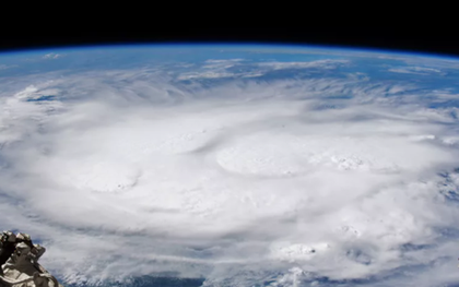 NOAA: Mùa bão 2021 sẽ hoạt động mạnh hơn dự đoán trước đây