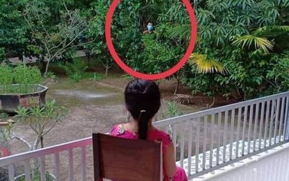 Chiến sĩ công an đi chống dịch về ngang nhà chỉ dám đứng từ xa và câu nói xúc động của cô con gái nhỏ: "Ba đứng ra ngoài sáng để con nhìn ba được không?"