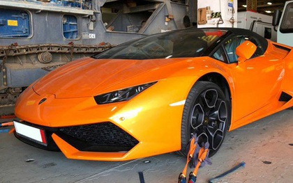 Lamborghini Huracan Spyder độc nhất Việt Nam bị "bỏ quên" hơn 5 tháng tại cảng Tiên Sa, giá trị không dưới 10 tỷ đồng