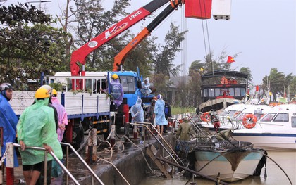 Nguyên nhân ban đầu vụ 8 ca nô, tàu du lịch bốc cháy ở bến Cửa Đại