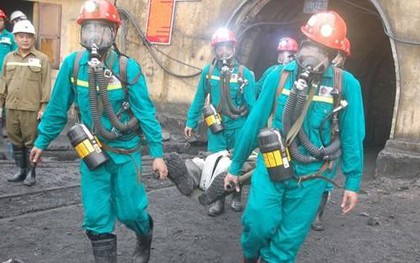 Bục túi nước hầm lò, hai công nhân thương vong