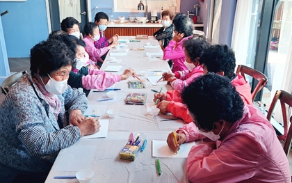 Hội người bà Hàn Quốc ''không bao giờ là quá già cho nghệ thuật''