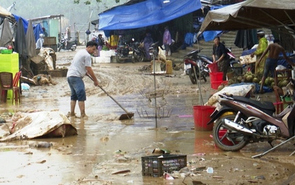 Bão Sơn Ca suy yếu thành áp thấp nhiệt đới, miền Trung bước vào đợt mưa rất lớn