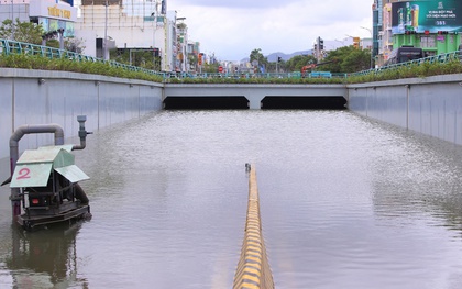 Hầm chui trăm tỷ ở Đà Nẵng lại ngập gần đến nóc