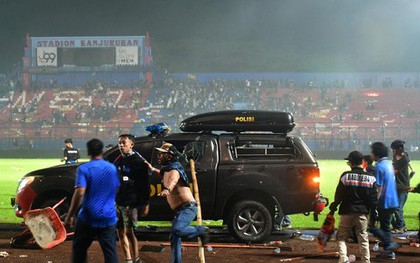 Indonesia phá hủy sân bóng xảy ra thảm kịch giẫm đạp