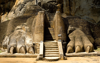 "Sư thành" - công trình cổ đại ẩn giữa núi rừng Sri Lanka