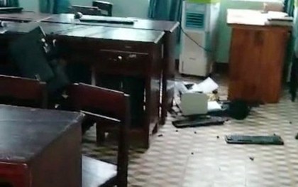 Nhóm học sinh đột nhập vào trường phá tài sản, gây thiệt hại hàng trăm triệu đồng