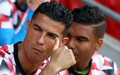 Vì sao Ronaldo phải ngồi dự bị trong ngày Man Utd thảm bại 3-6 trước Man City?
