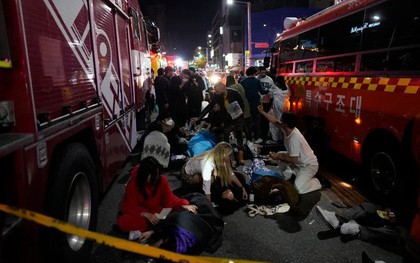 Nhân chứng thảm họa giẫm đạp ở Seoul: "Tôi đã cố hô hấp nhân tạo, nhưng cả hai người đều đã chết"