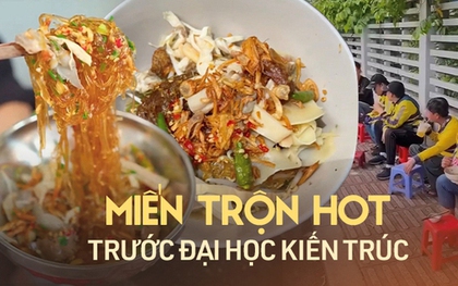 Miến trộn trước cổng ĐH Kiến trúc TP.HCM “sốt” rần rần: Ngày bán cả trăm phần nhờ loại gia vị độc quyền