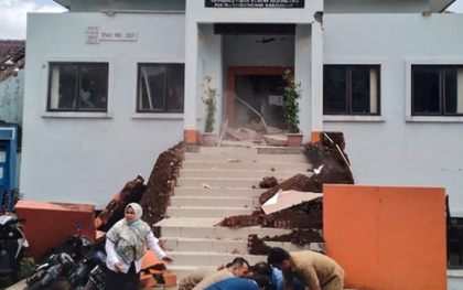 Indonesia khẩn trương khắc phục hậu quả trận động đất gây thương vong