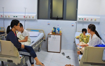 Vụ học sinh ngộ độc ở Nha Trang: Không để lây truyền ngược lại vi khuẩn cho những người khác