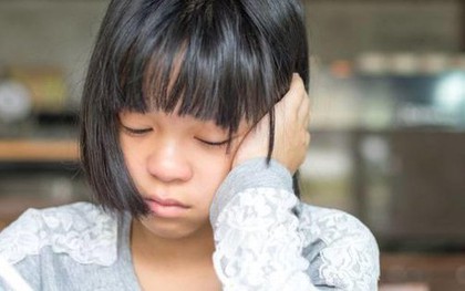 4 kiểu cha mẹ khiến con ngày càng mặc cảm, tự ti