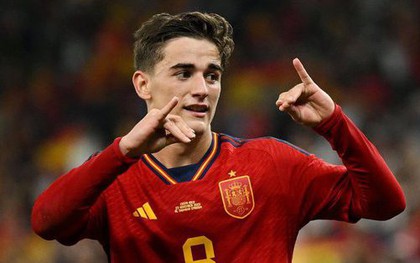Gavi - tiền vệ trẻ đẹp trai của tuyển Tây Ban Nha lọt vào "mắt xanh" người thừa kế ngai vàng nước này?