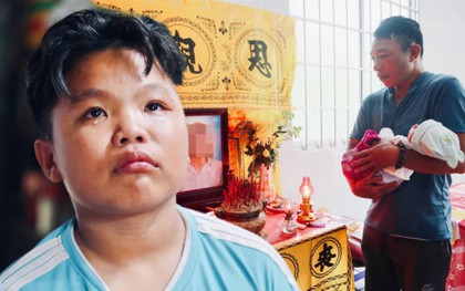 Mẹ mất trên bàn mổ khi vừa sinh em gái, con trai 13 tuổi gục khóc bên bàn thờ: "Con chỉ ước mẹ sống lại thôi"